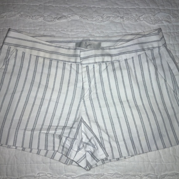 JOIE Shorts Size 2 White Gray Stripe Cotton Stretch Made In U.S.A. Pockets Chino - Picture 3 of 9